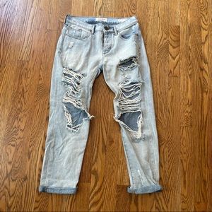 PacSun Low Rise Mom Jeans